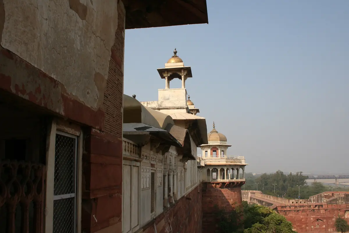 Rear of Khas Mahal and Musamman Burj with the river and the city beyond